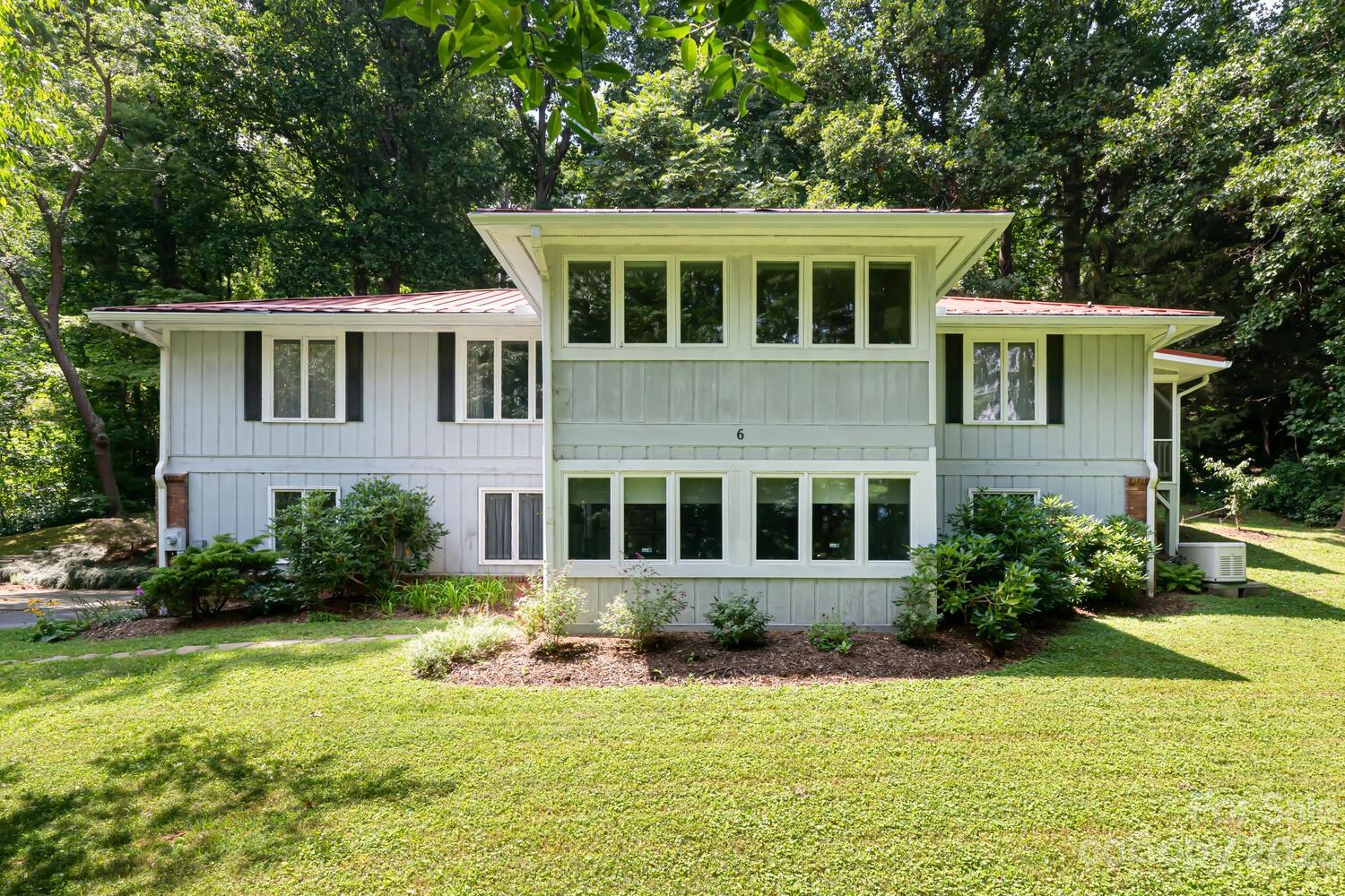 6 Cambridge Road Asheville NC 28804
