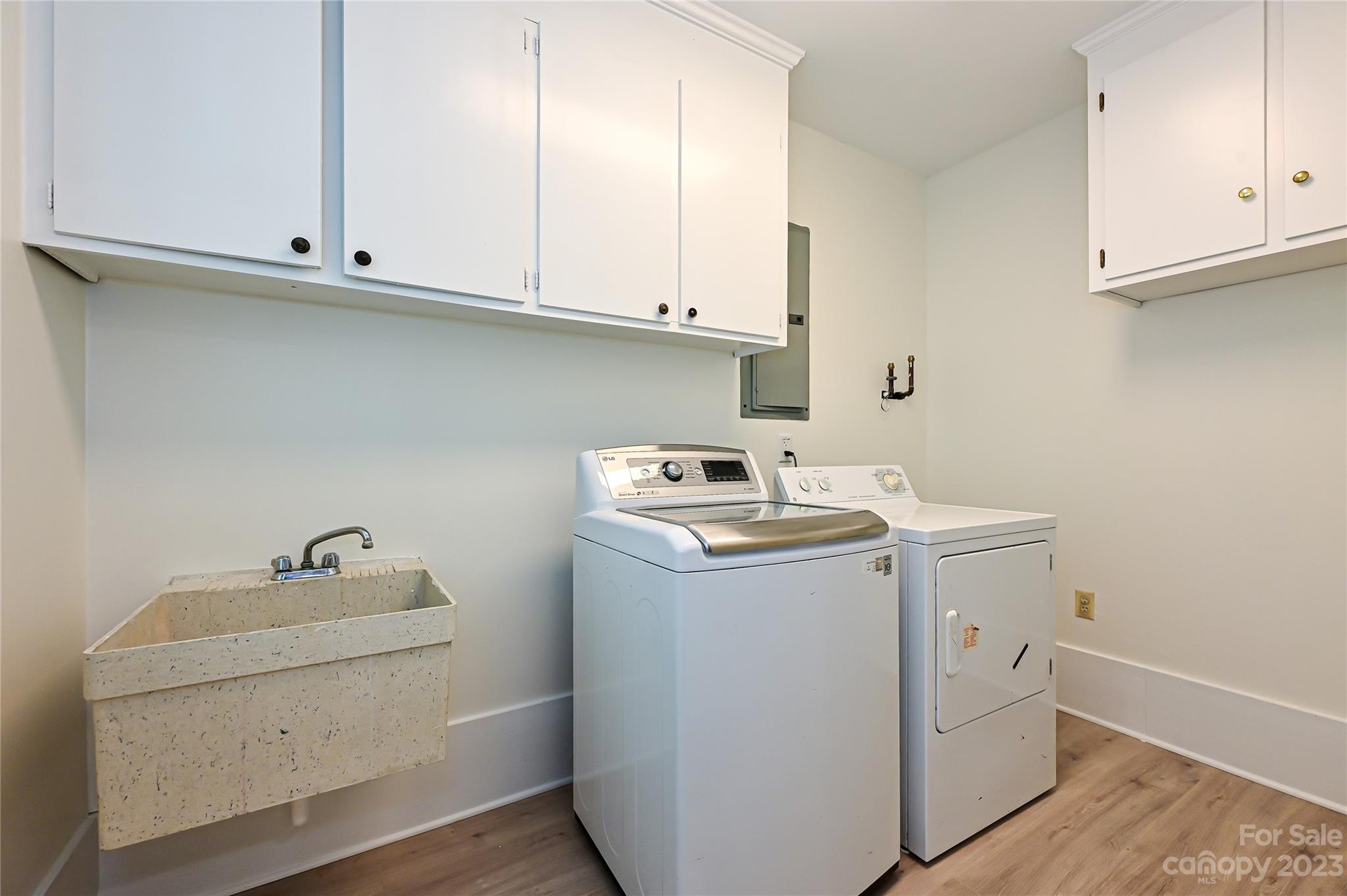2542 Valencia Terrace Charlotte NC 28226