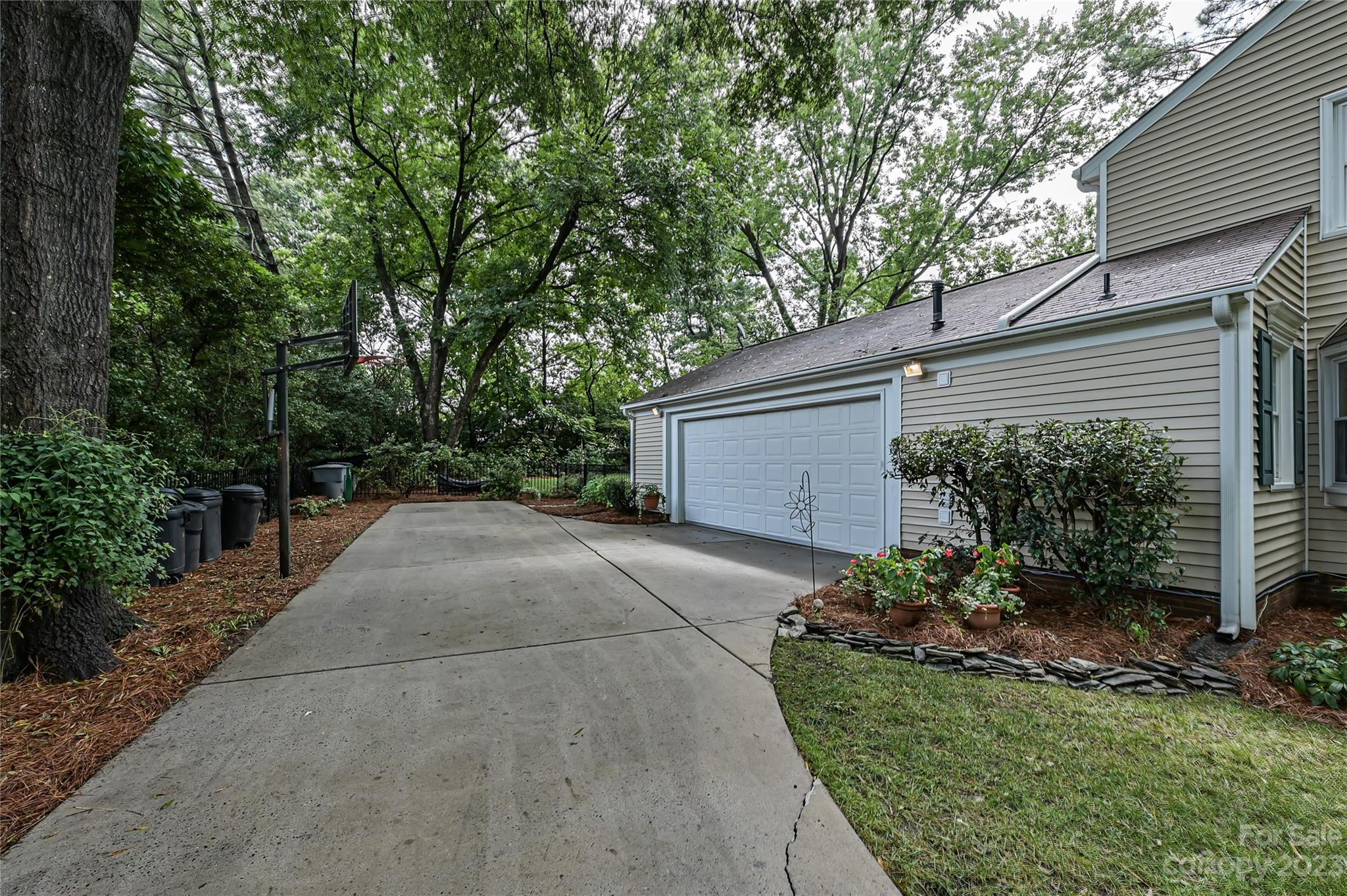 2542 Valencia Terrace Charlotte NC 28226