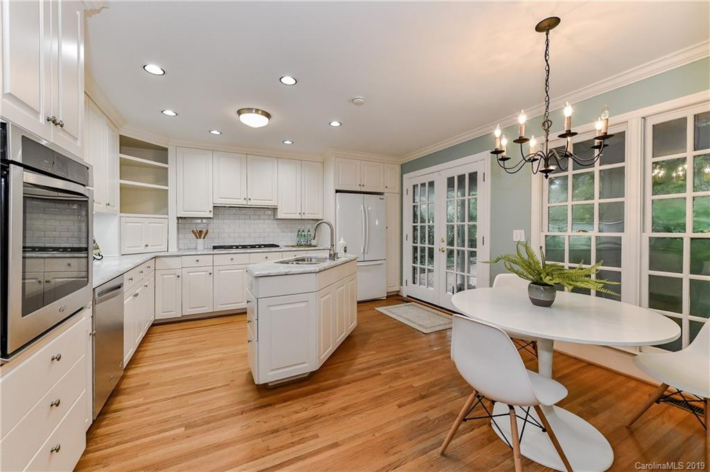 1423 Queens Road W Charlotte NC 28207
