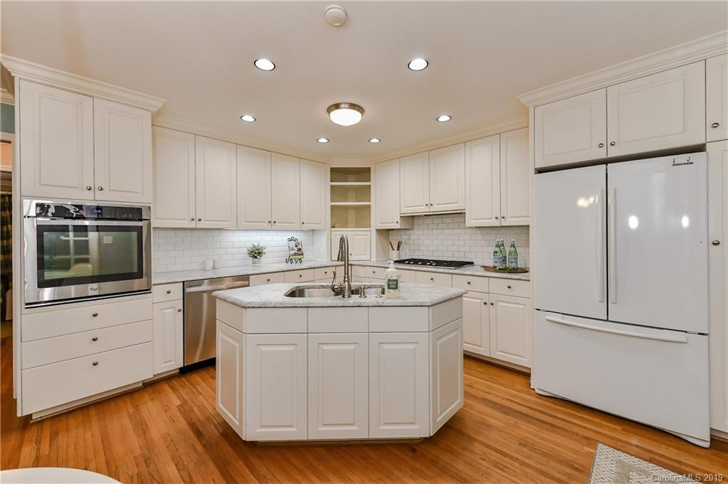 1423 Queens Road W Charlotte NC 28207