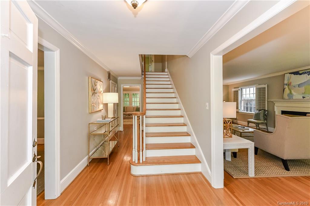 1423 Queens Road W Charlotte NC 28207