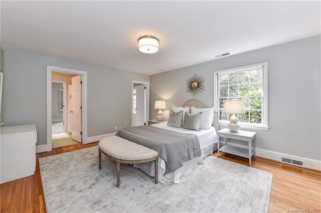 1423 Queens Road W Charlotte NC 28207