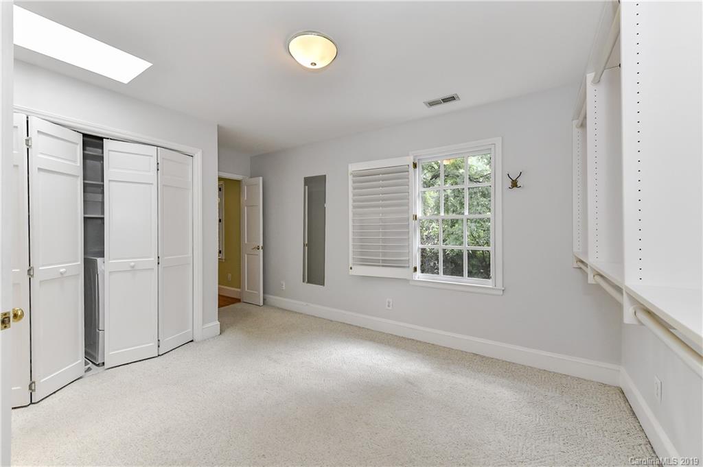 1423 Queens Road W Charlotte NC 28207