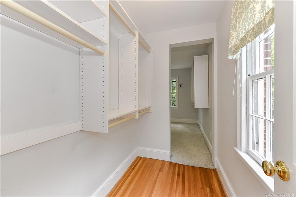 1423 Queens Road W Charlotte NC 28207