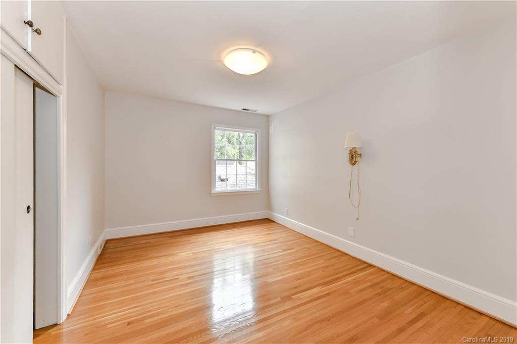 1423 Queens Road W Charlotte NC 28207