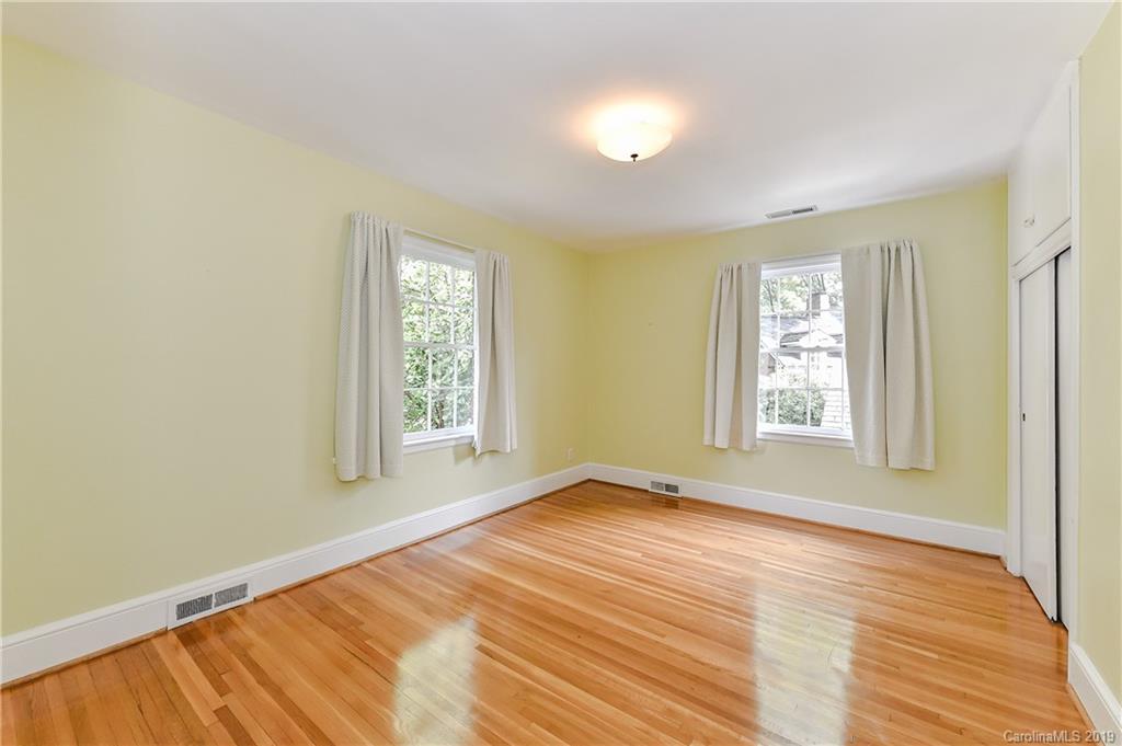 1423 Queens Road W Charlotte NC 28207