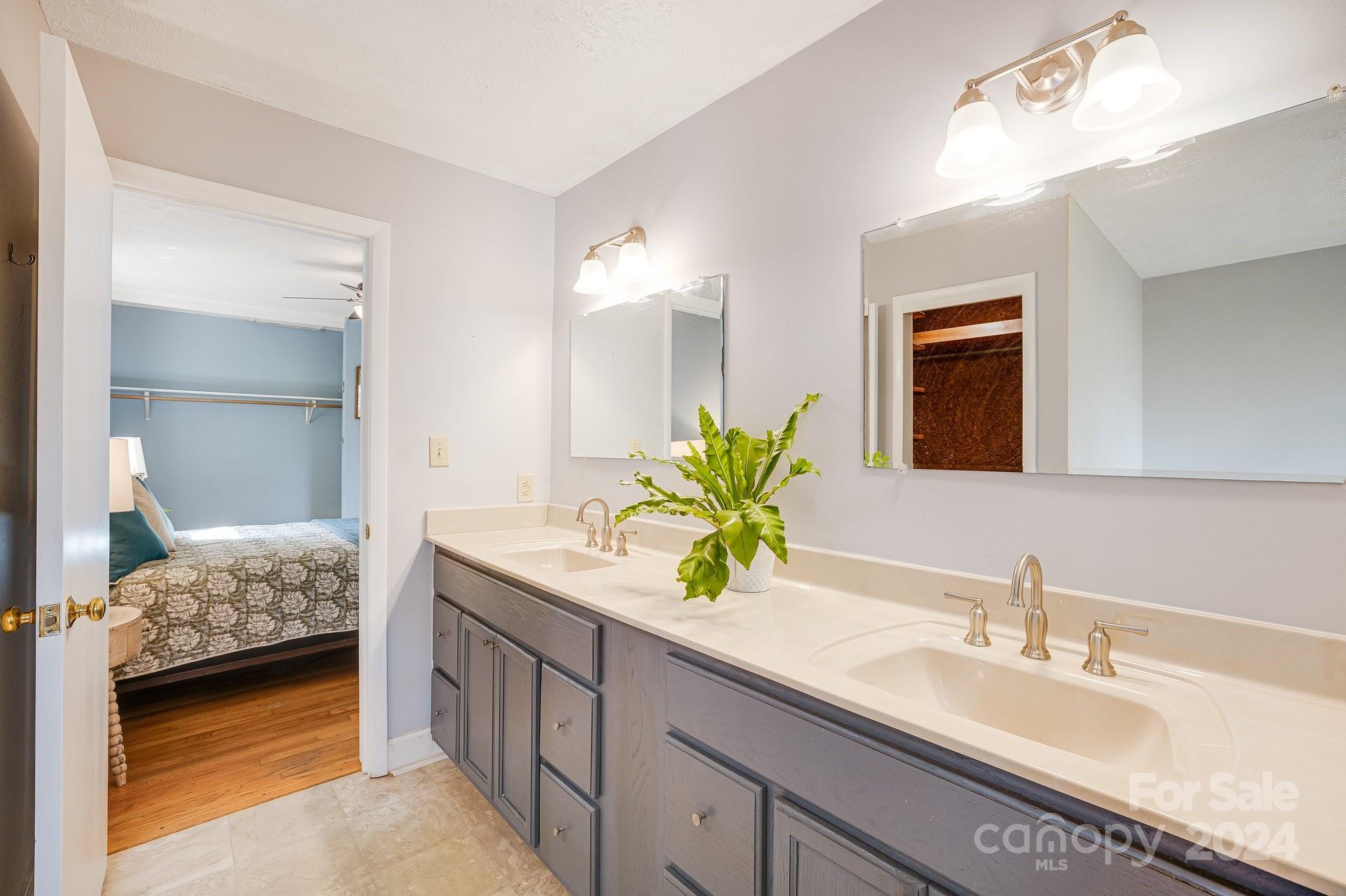 38 Imperial Court Asheville NC 28803
