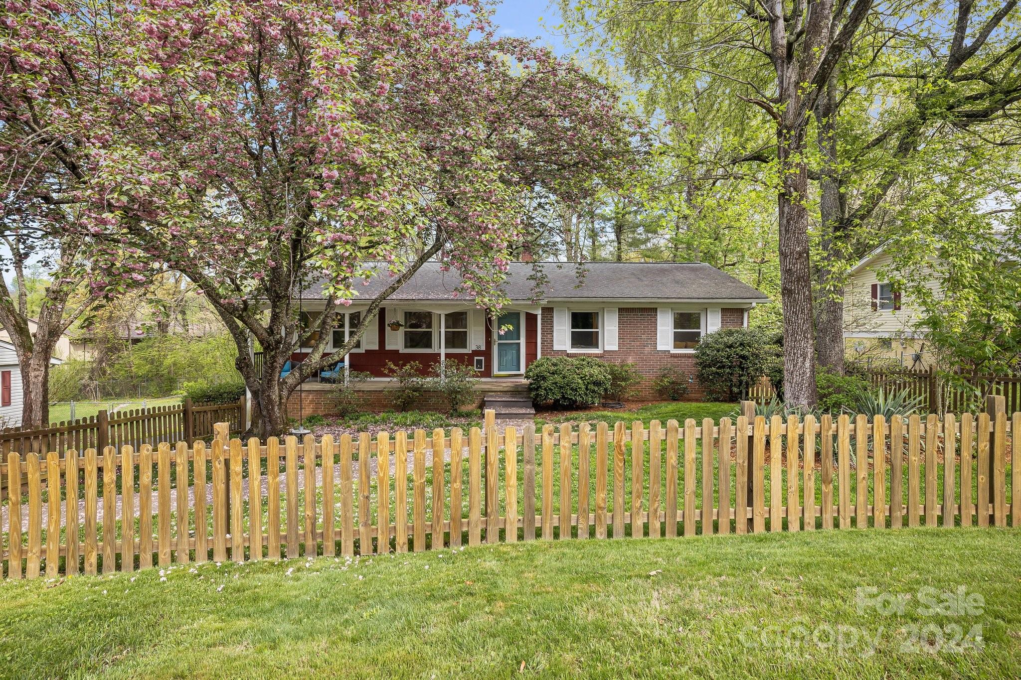38 Imperial Court Asheville NC 28803