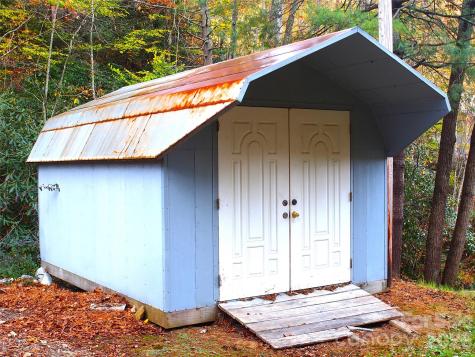 9 Smokey Cove Road Canton NC 28716