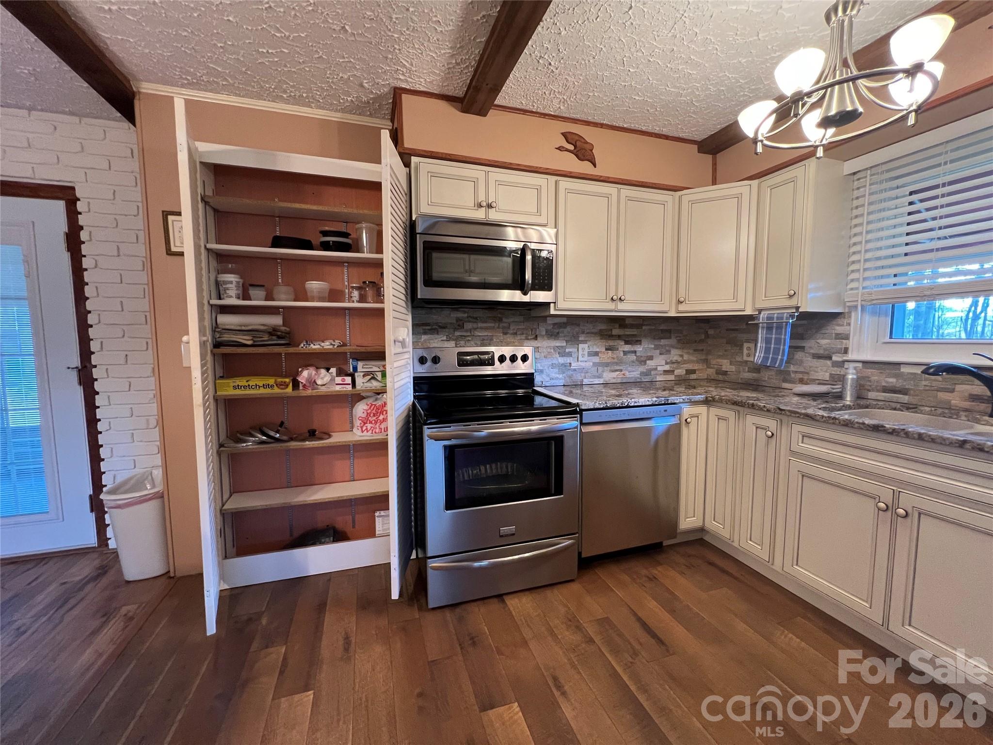 204 Reed Drive Flat Rock NC 28731