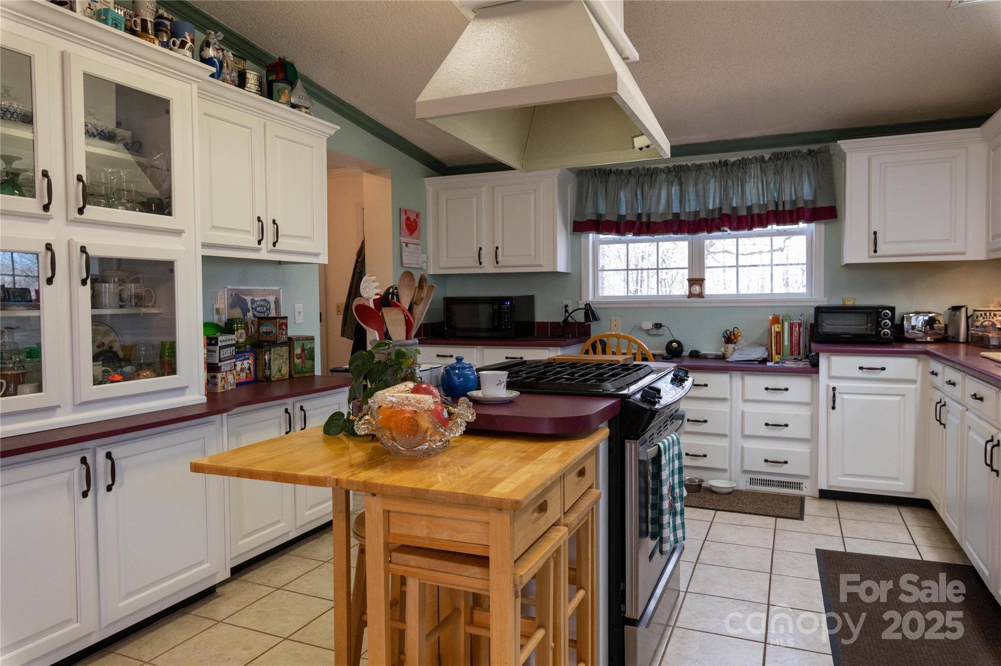 120 Powderhorn Drive Burnsville NC 28714