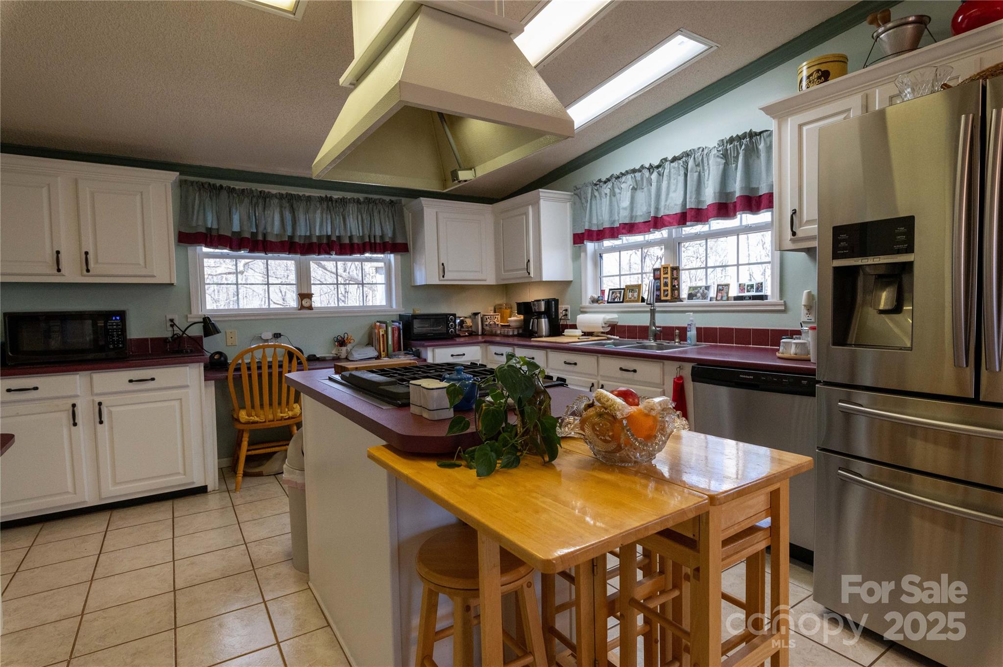 120 Powderhorn Drive Burnsville NC 28714