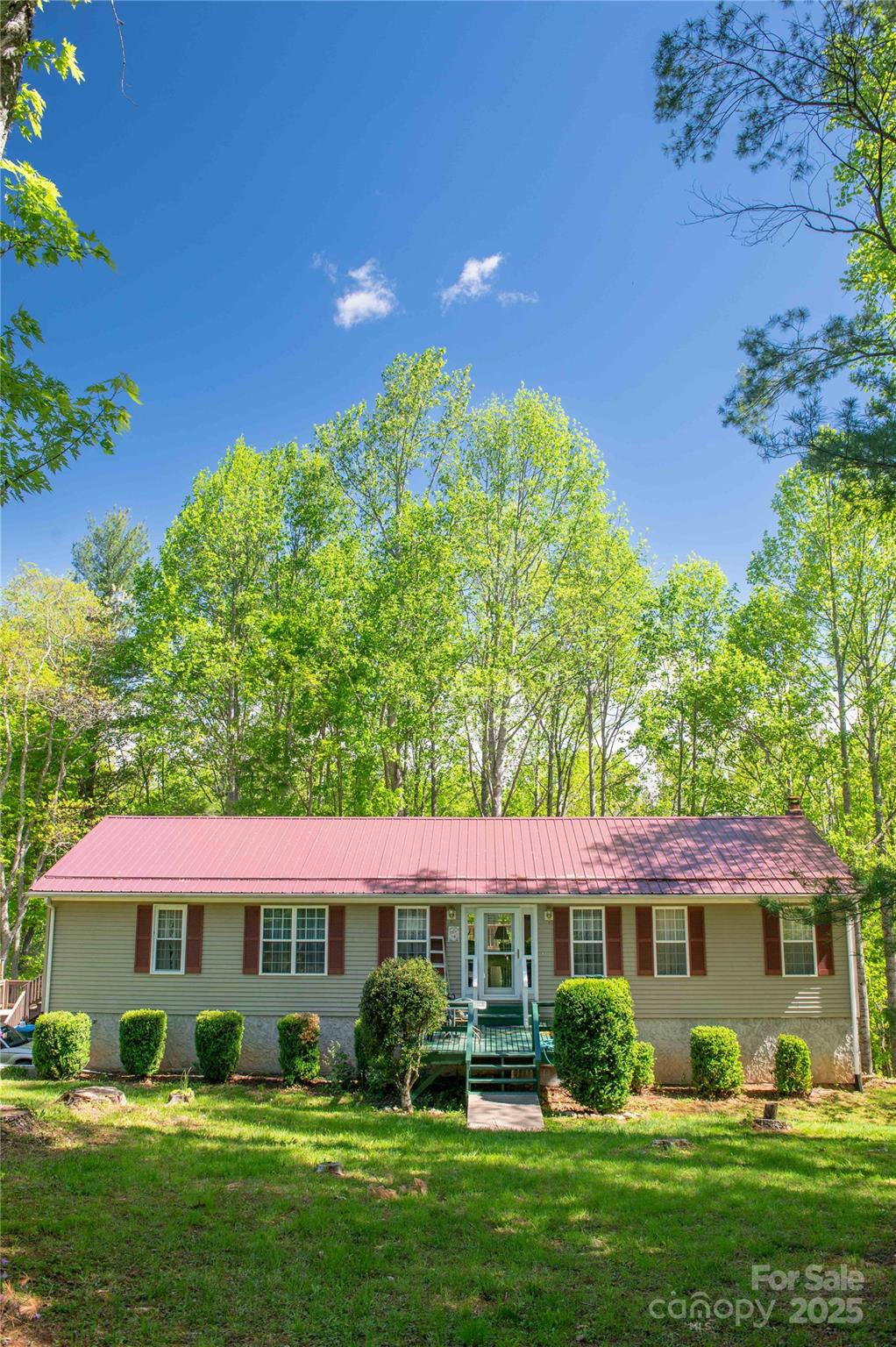 120 Powderhorn Drive Burnsville NC 28714