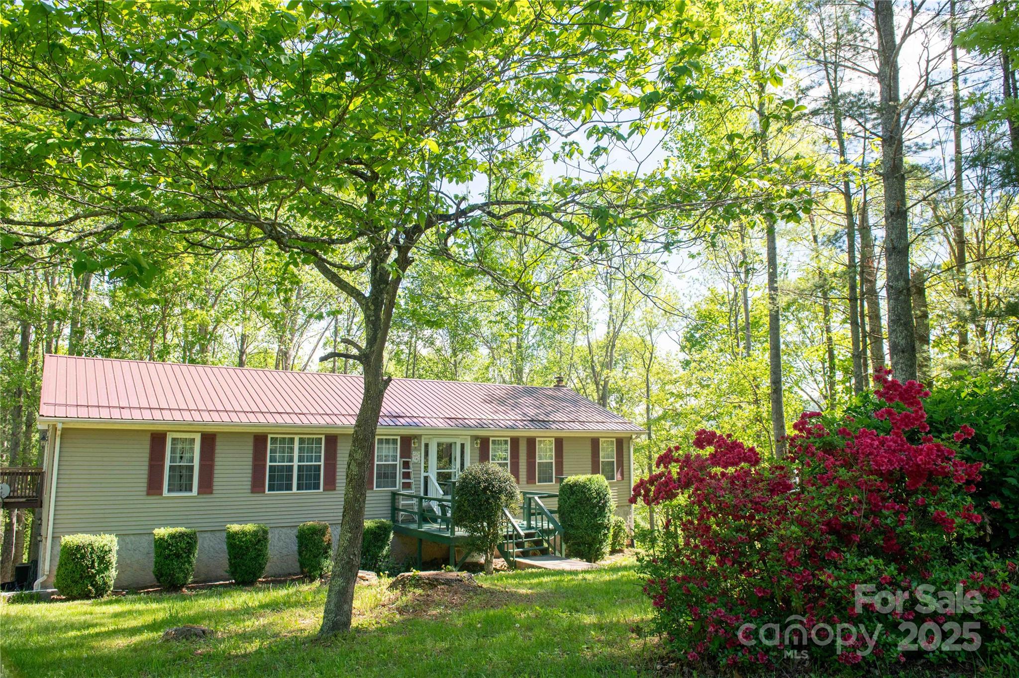 120 Powderhorn Drive Burnsville NC 28714