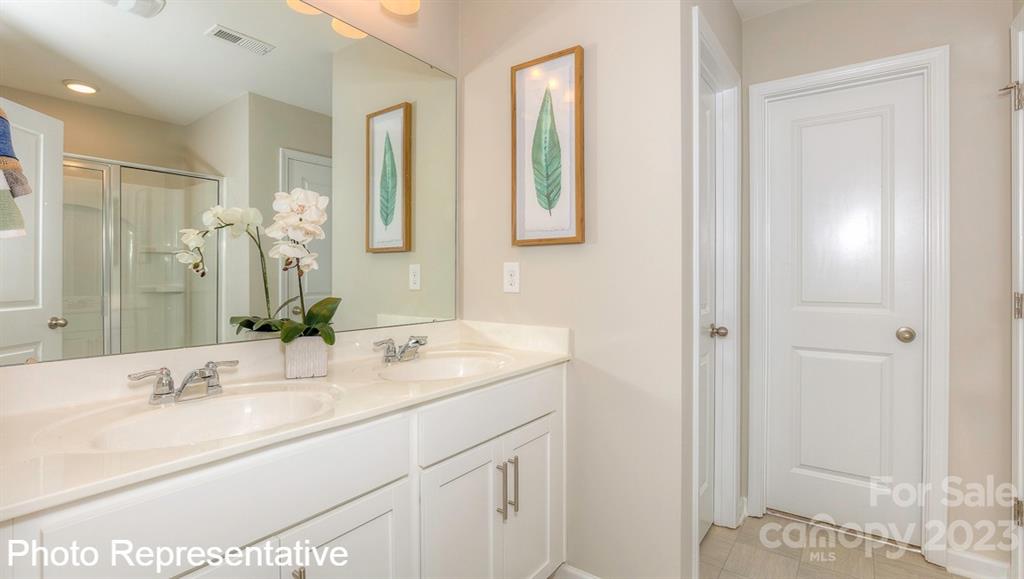 808 Monterey Court Asheville NC 28806