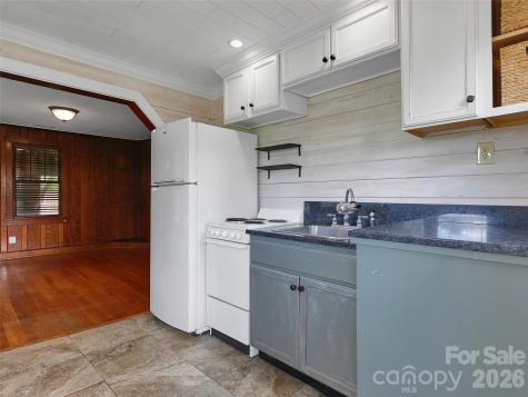 29 Salem Street Brevard NC 28712