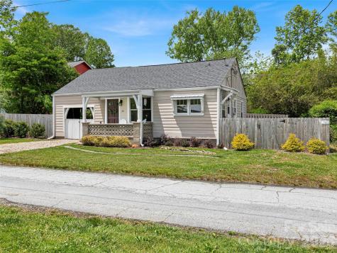 29 Salem Street Brevard NC 28712