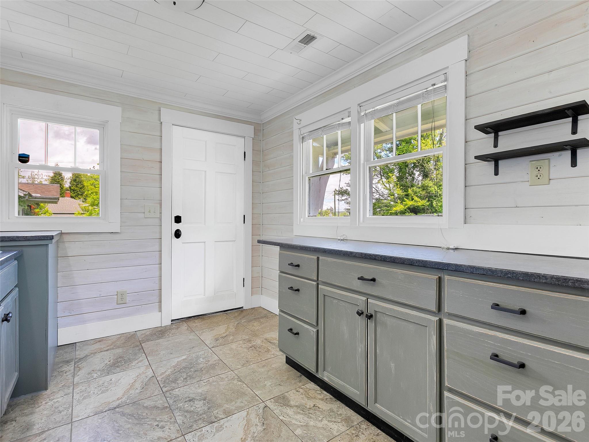 29 Salem Street Brevard NC 28712