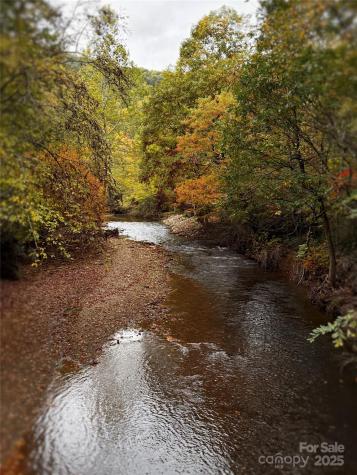 40 Sanctuary Drive Burnsville NC 28714