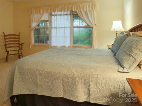 40 Sanctuary Drive Burnsville NC 28714