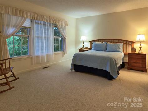 40 Sanctuary Drive Burnsville NC 28714