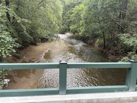 40 Sanctuary Drive Burnsville NC 28714