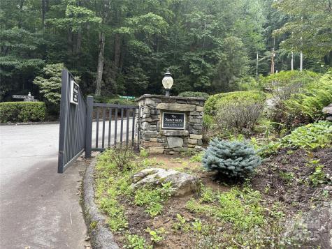 40 Sanctuary Drive Burnsville NC 28714