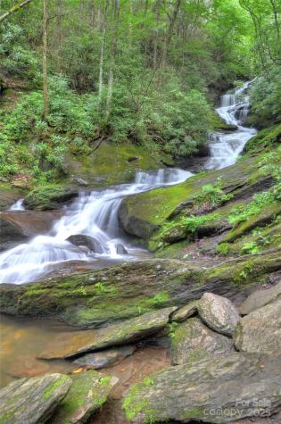 40 Sanctuary Drive Burnsville NC 28714