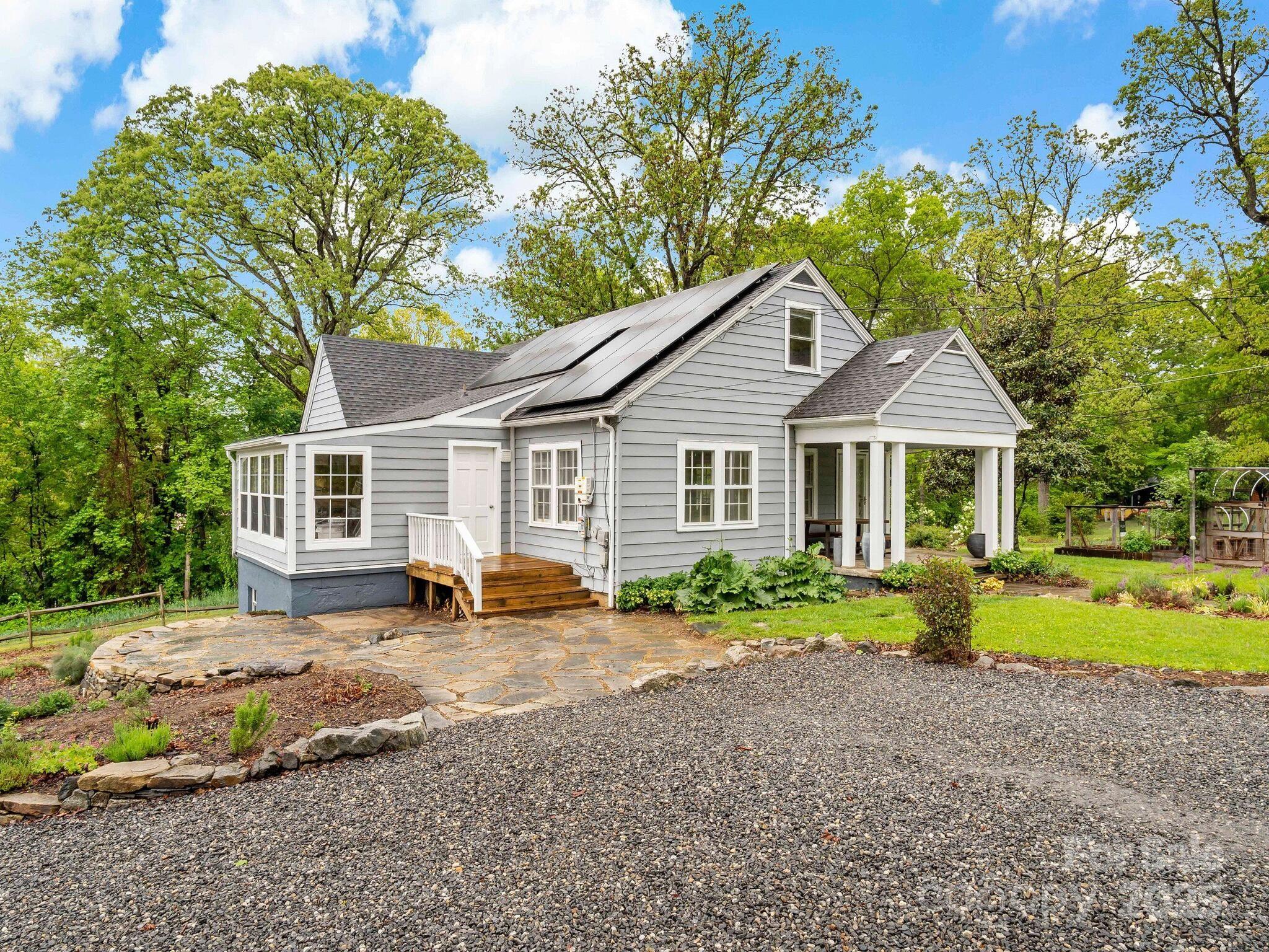 318 Stonewall Avenue Swannanoa NC 28778