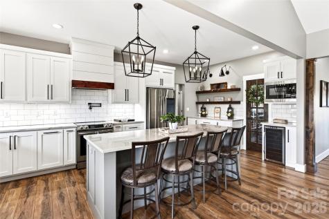115 Pondview Drive Nebo NC 28761