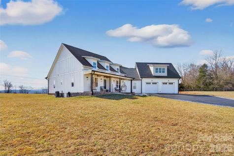 115 Pondview Drive Nebo NC 28761