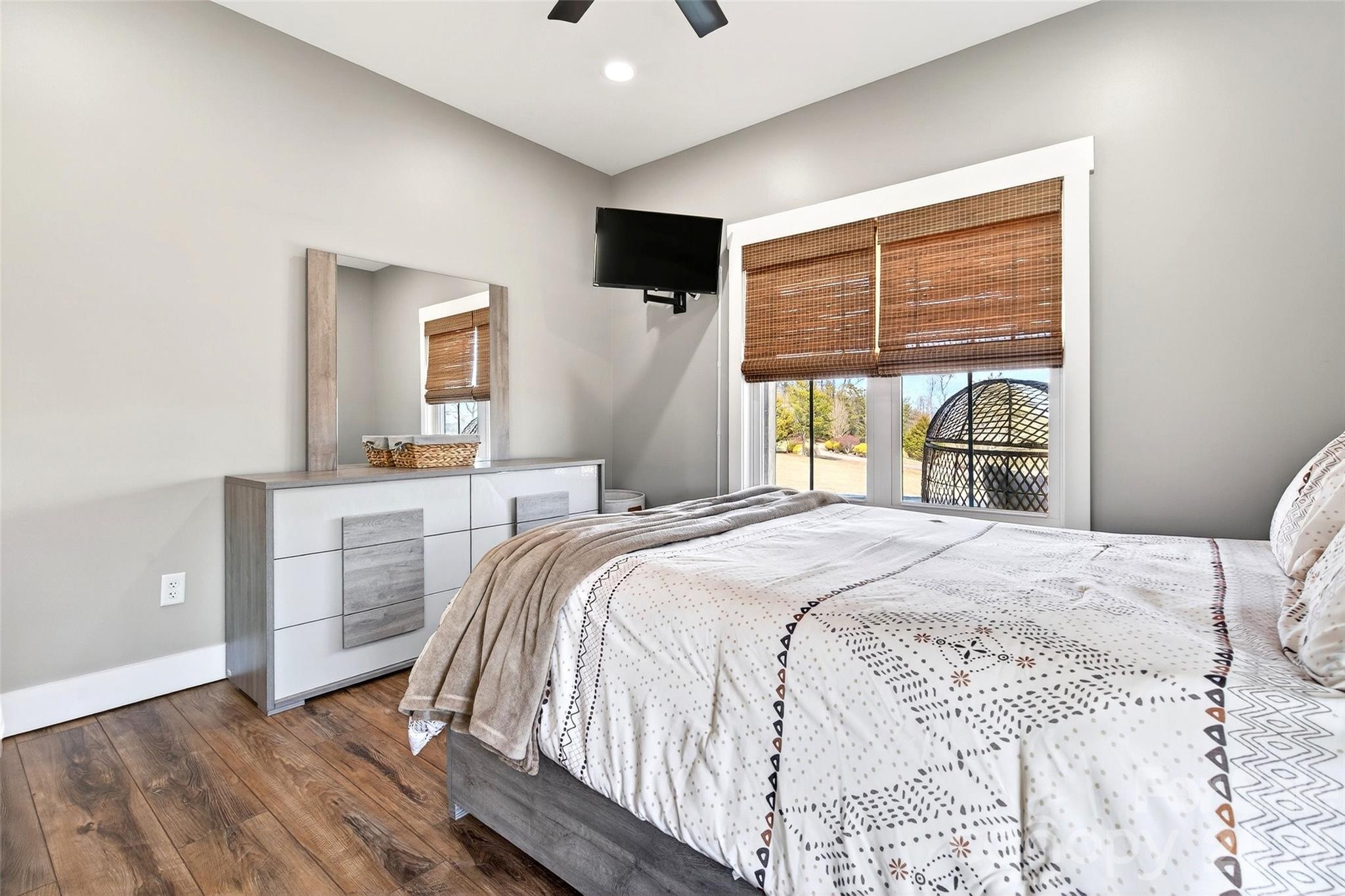 115 Pondview Drive Nebo NC 28761