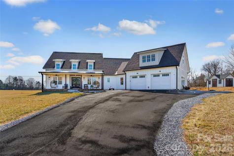 115 Pondview Drive Nebo NC 28761