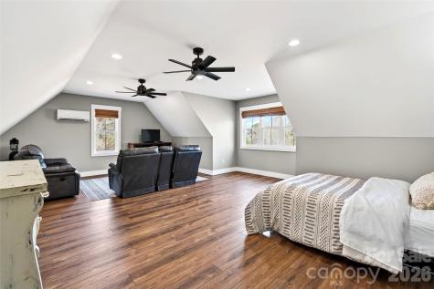 115 Pondview Drive Nebo NC 28761