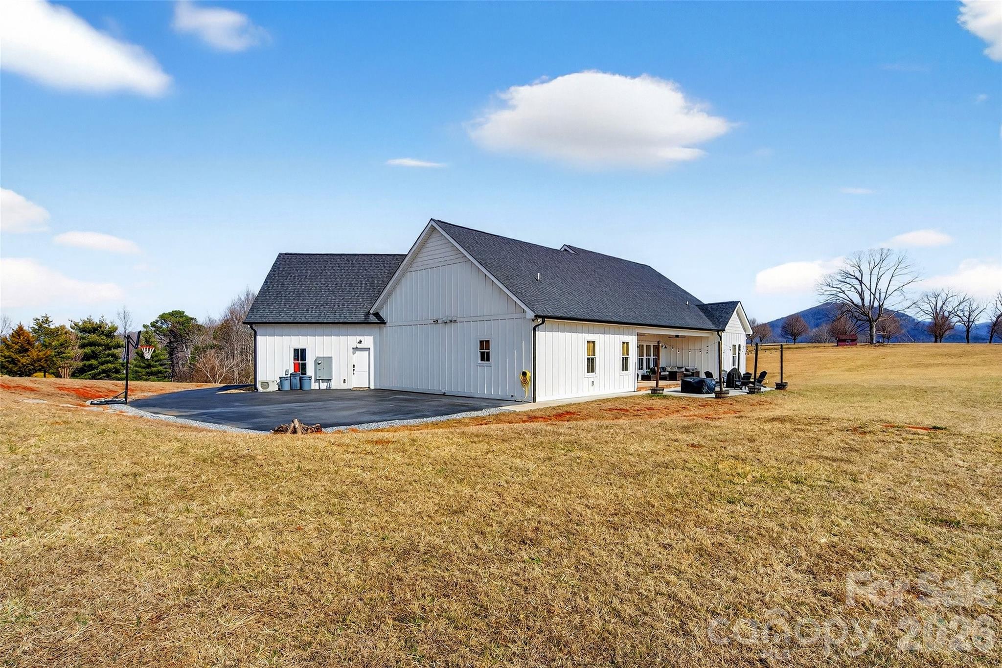 115 Pondview Drive Nebo NC 28761