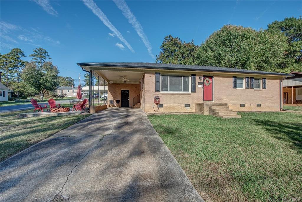 210 W Nims Avenue Mount Holly NC 28120