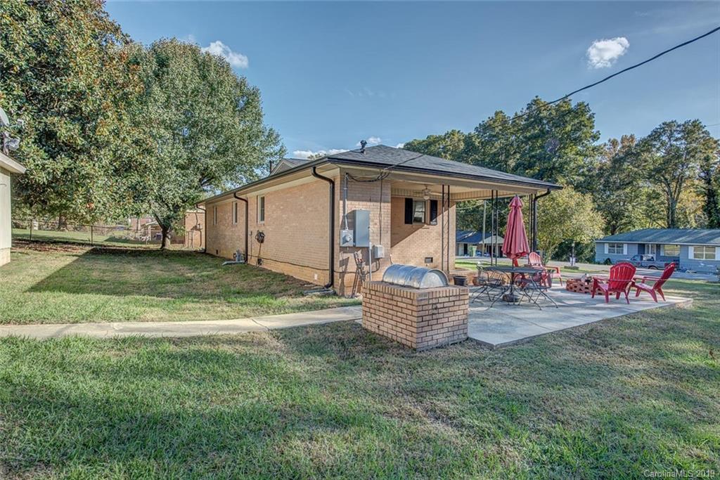 210 W Nims Avenue Mount Holly NC 28120