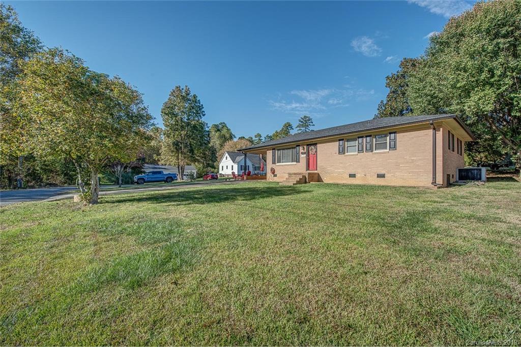 210 W Nims Avenue Mount Holly NC 28120