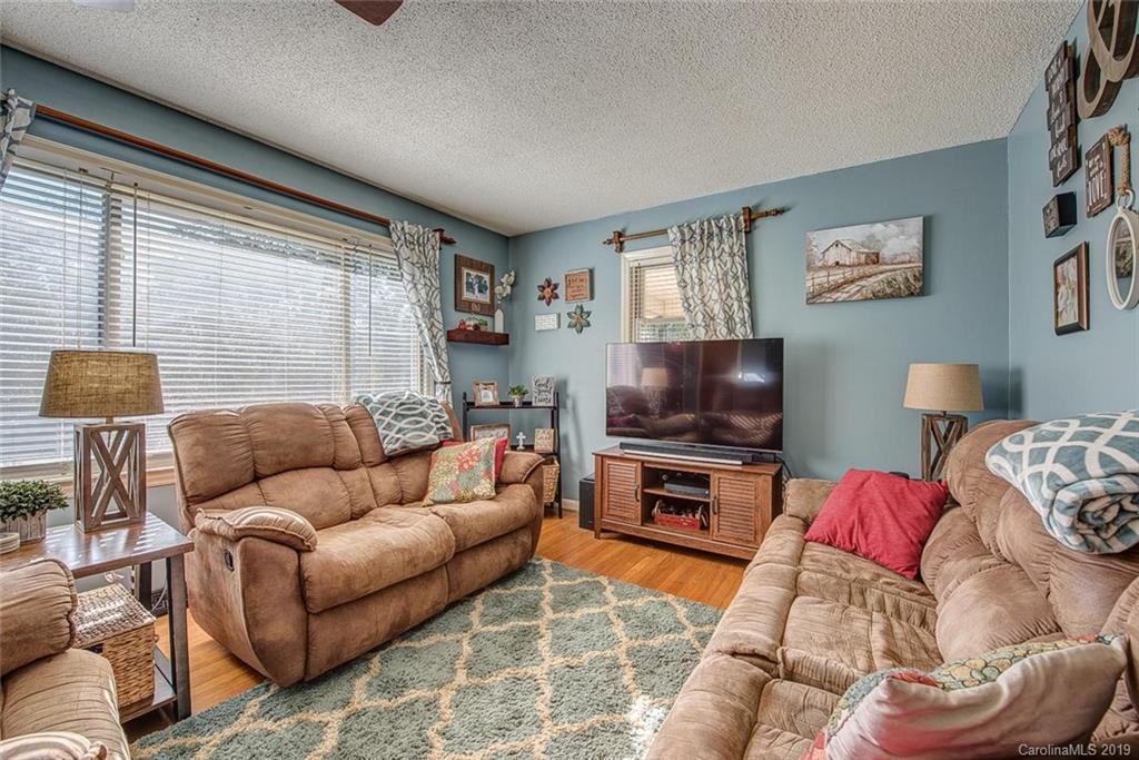 210 W Nims Avenue Mount Holly NC 28120