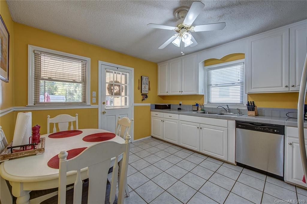 210 W Nims Avenue Mount Holly NC 28120
