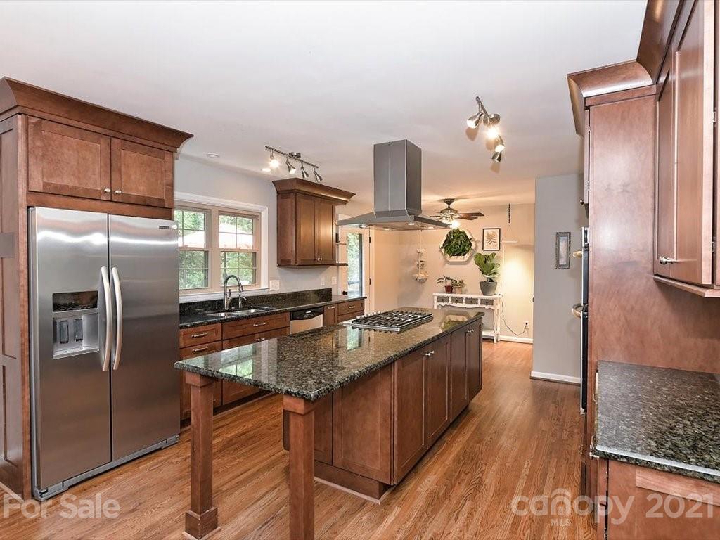 4415 Emory Lane Charlotte NC 28211