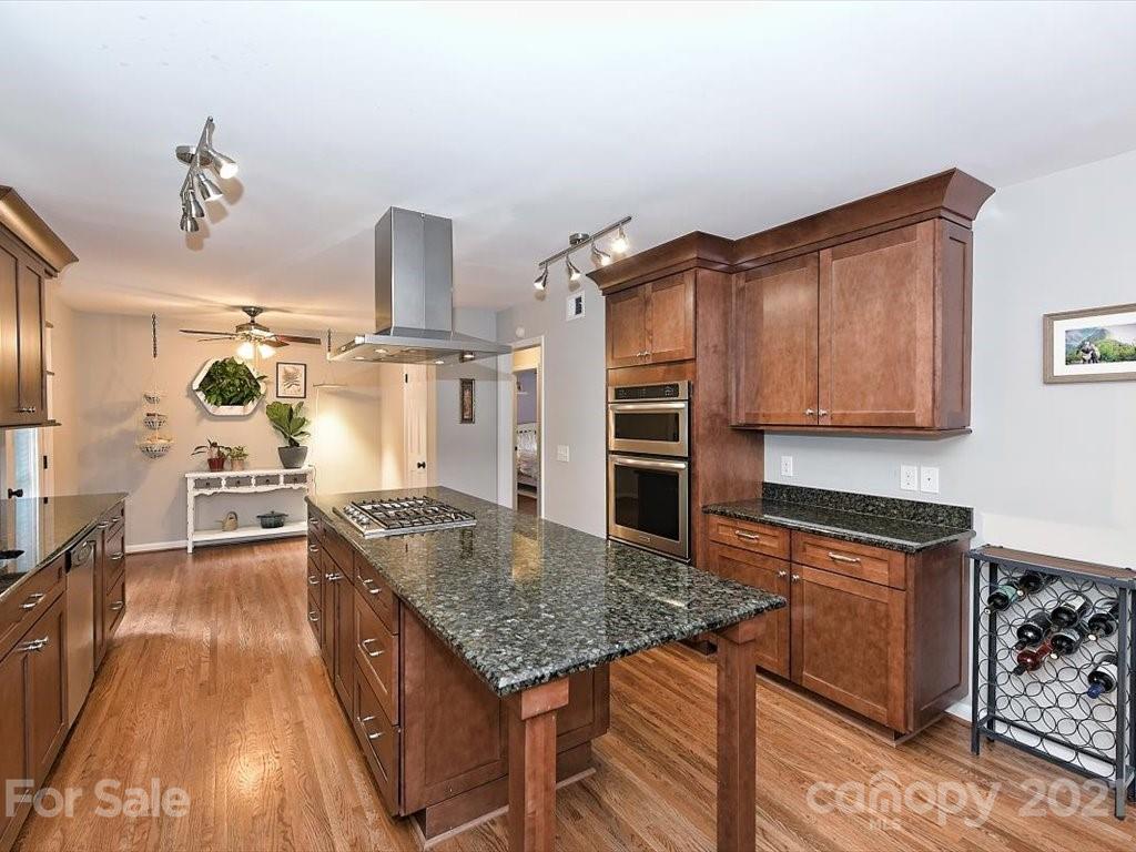 4415 Emory Lane Charlotte NC 28211