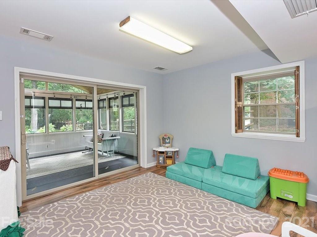 4415 Emory Lane Charlotte NC 28211
