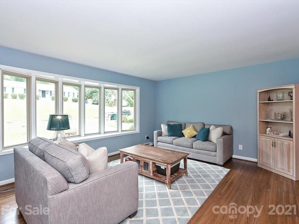 4415 Emory Lane Charlotte NC 28211