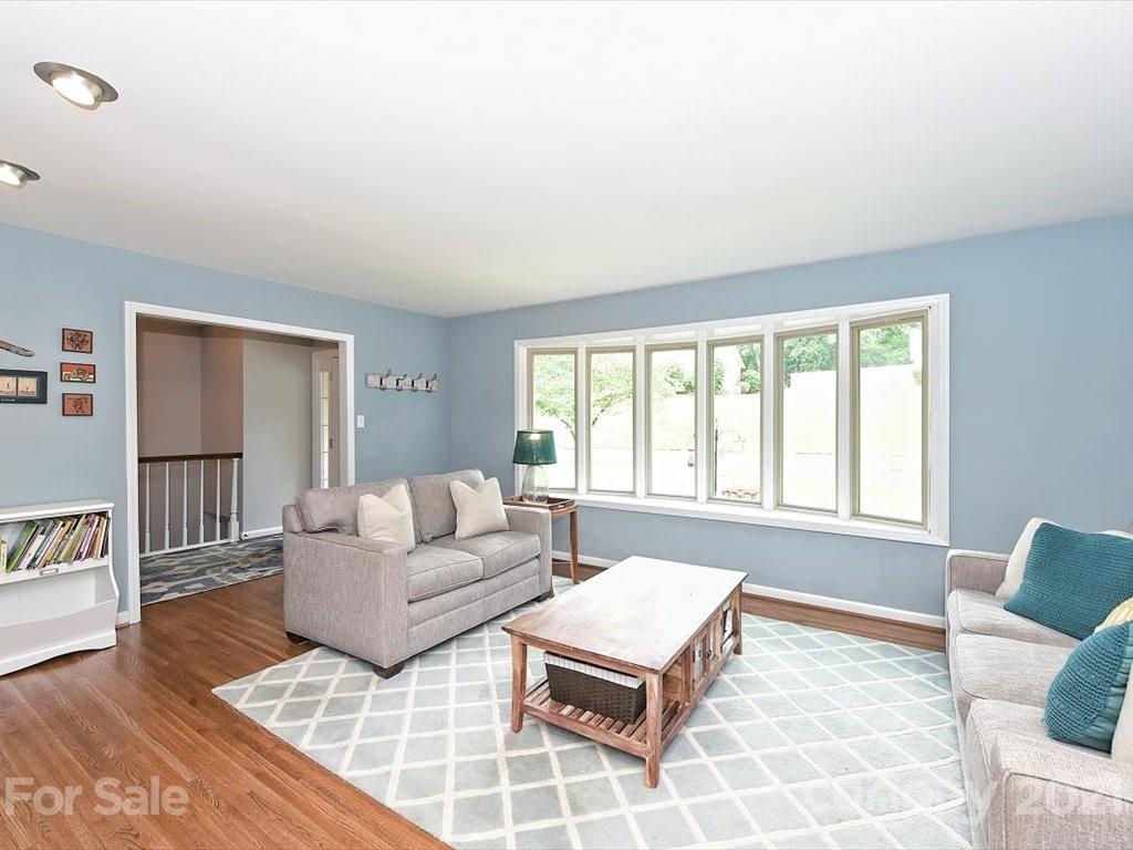 4415 Emory Lane Charlotte NC 28211