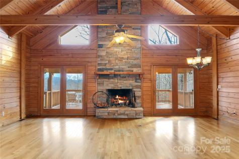 42 Tsitsi Court Brevard NC 28712