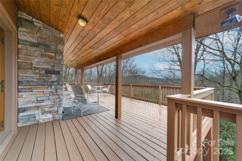 42 Tsitsi Court Brevard NC 28712