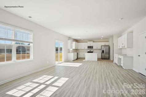 2015 Moorside Court Lancaster SC 29720