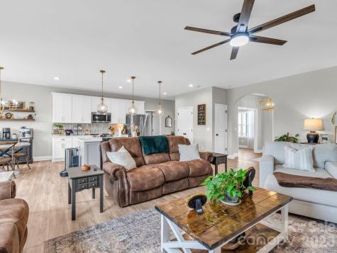 288 Maypole Court Forest City NC 28043